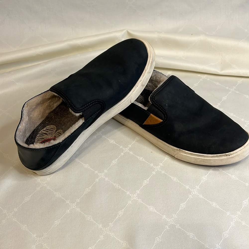 OluKai slippers. Size 8 women’s